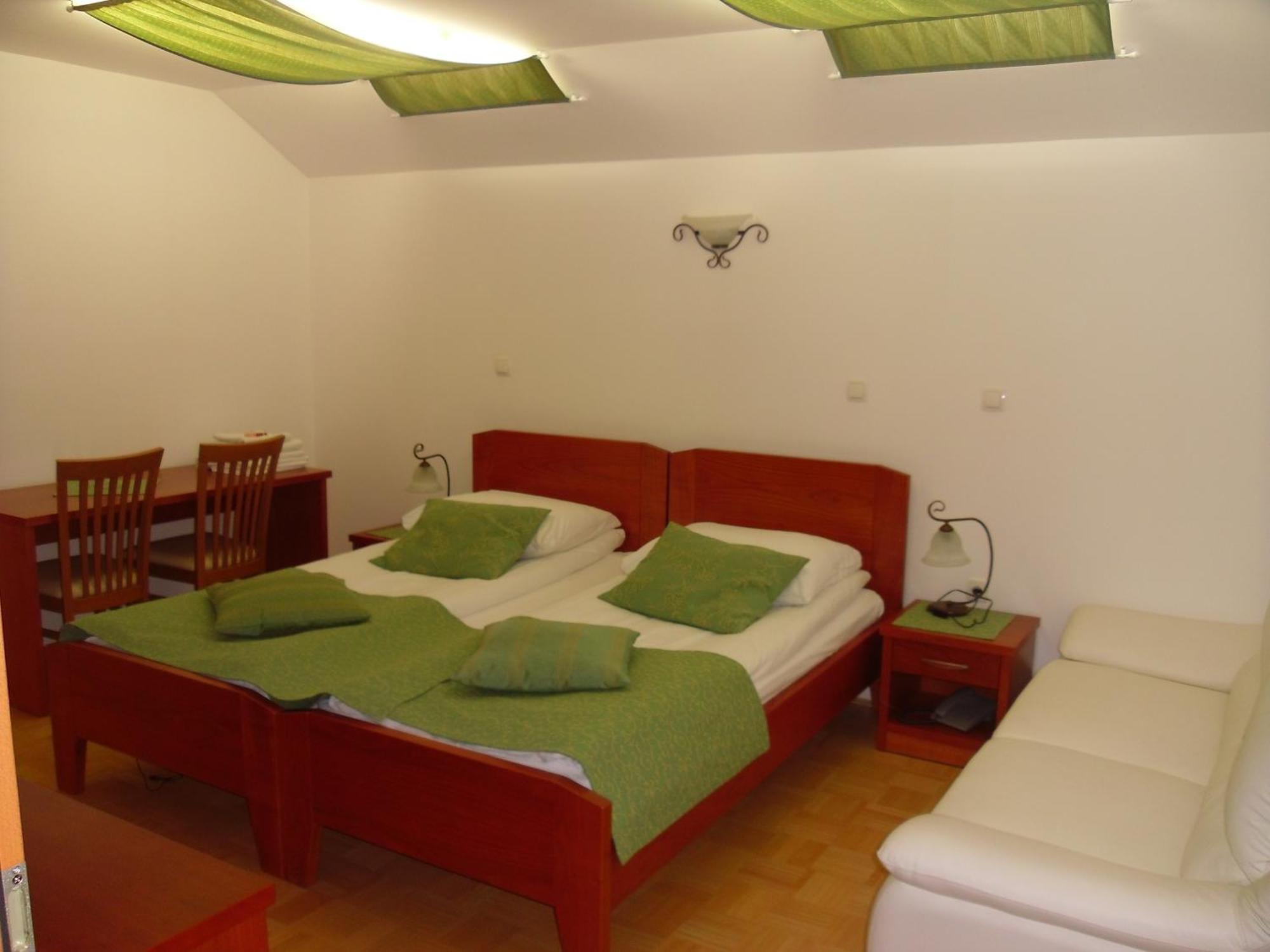 Hotel Gostilna In Prenocisce Kocjan Bizeljsko Habitación foto