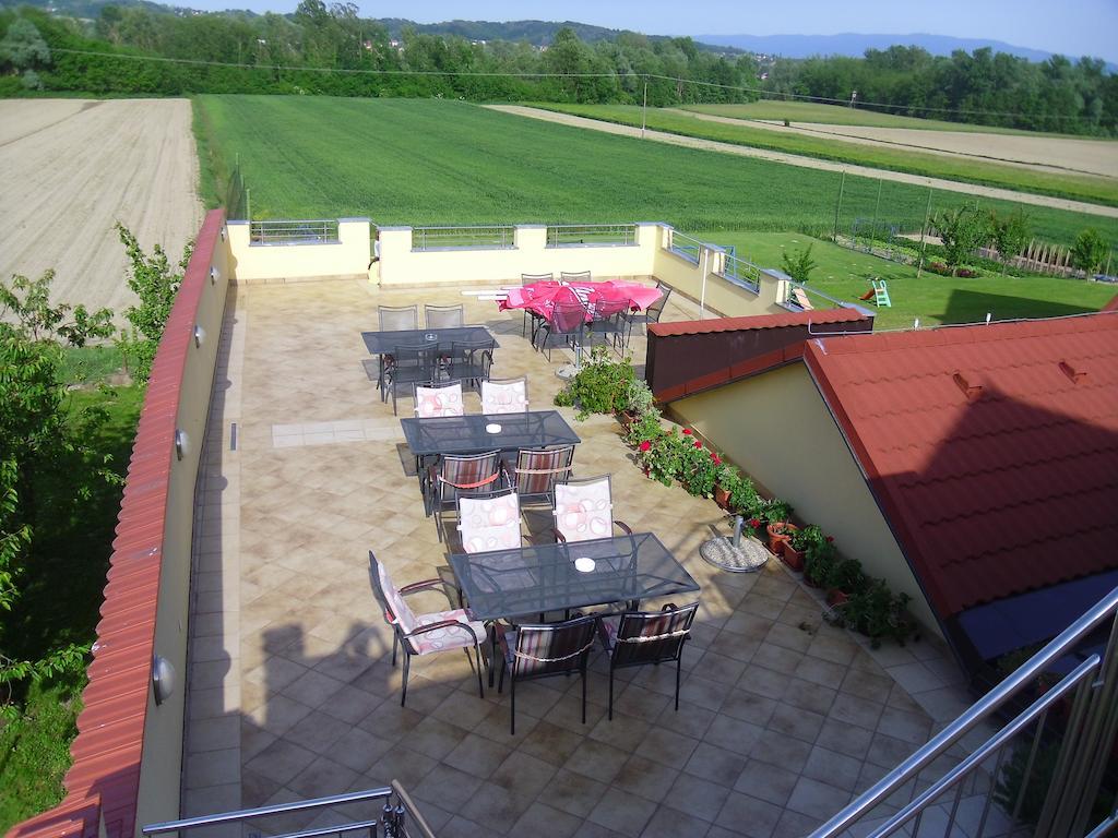 Hotel Gostilna In Prenocisce Kocjan Bizeljsko Habitación foto