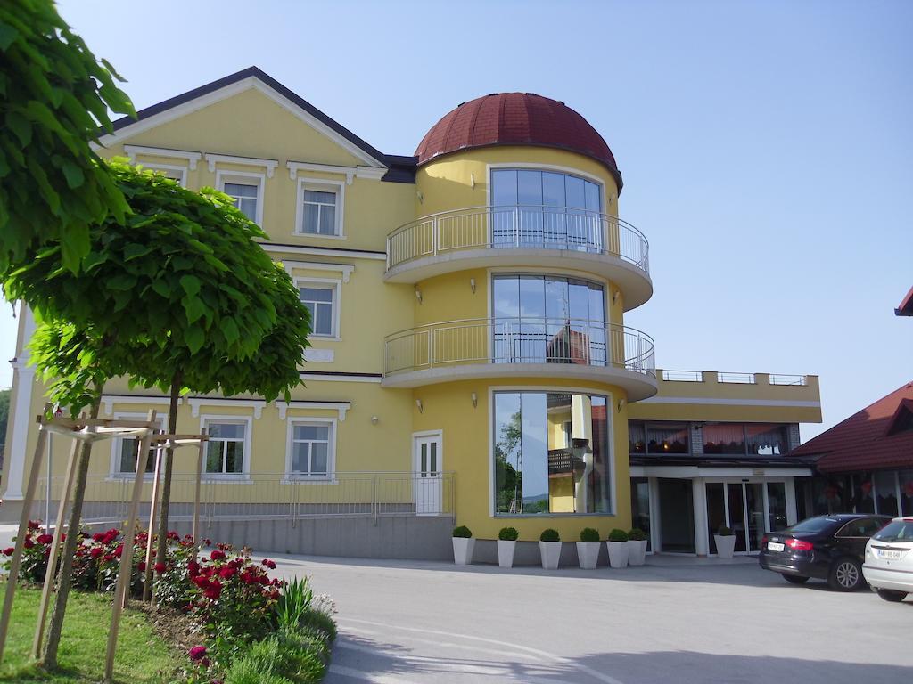 Hotel Gostilna In Prenocisce Kocjan Bizeljsko Exterior foto