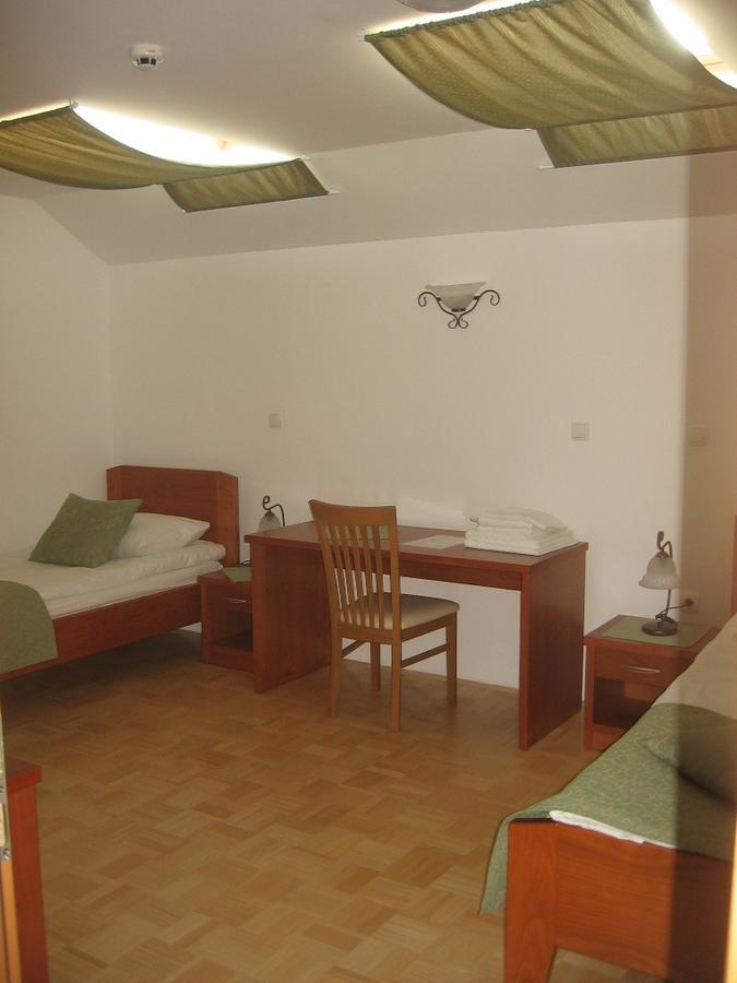 Hotel Gostilna In Prenocisce Kocjan Bizeljsko Habitación foto